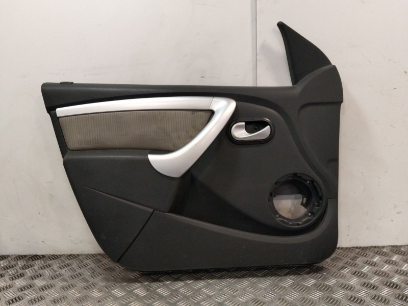 Recambio de guarnecido puerta delantera izquierda para dacia logan mcv (ks_) 1.5 dci (ks0w) referencia OEM IAM 8200735007  