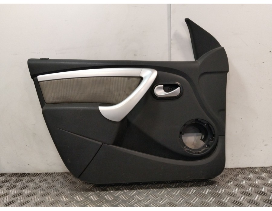 Recambio de guarnecido puerta delantera izquierda para dacia logan mcv (ks_) 1.5 dci (ks0w) referencia OEM IAM 8200735007  