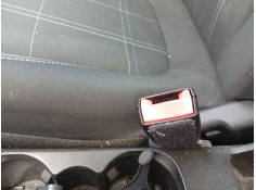 Recambio de enganche cinturon delantero derecho para ford fiesta vii (hj, hf) 1.1 ti-vct referencia OEM IAM H1BBB61208AC  