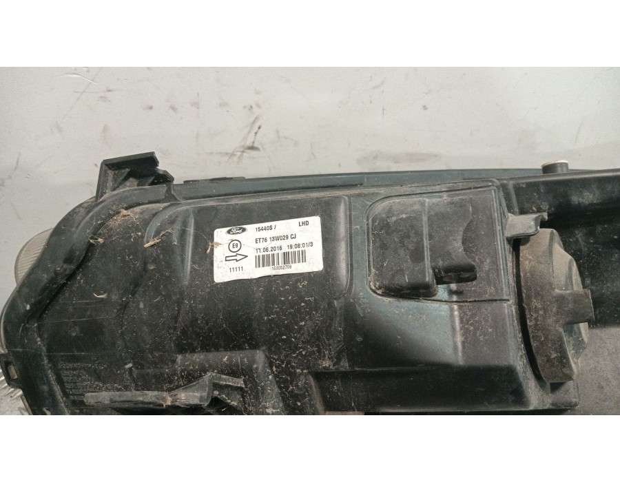 Recambio de faro derecho para ford transit courier b460 furgón/monospace 1.5 tdci referencia OEM IAM ET7613W029CJ  