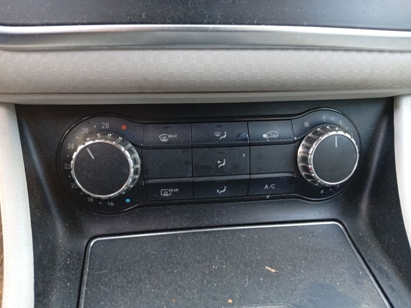 Recambio de mando climatizador para mercedes-benz clase a (w176) a 180 (176.042) referencia OEM IAM A2469000515  