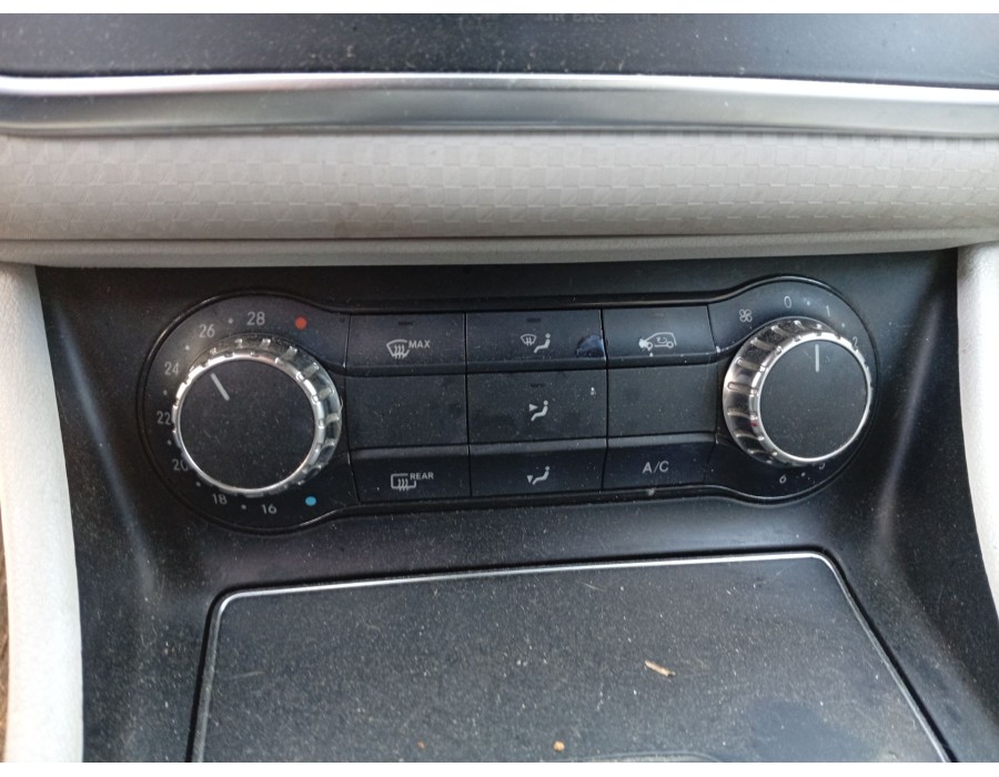 Recambio de mando climatizador para mercedes-benz clase a (w176) a 180 (176.042) referencia OEM IAM A2469000515  