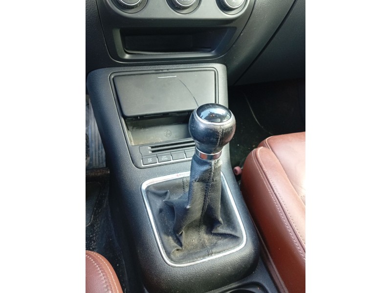Recambio de palanca cambio para volkswagen tiguan (5n_) 1.4 tsi 4motion referencia OEM IAM 5N0711049G  