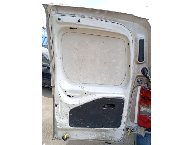 Recambio de puerta trasera carga izquierda para peugeot partner furgoneta/monovolumen 1.6 hdi referencia OEM IAM   