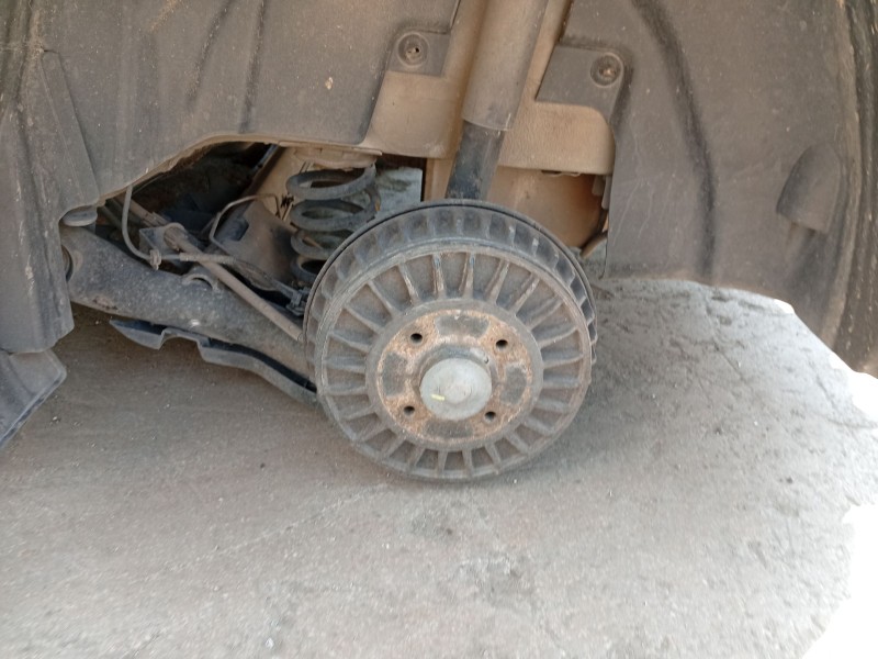 Recambio de mangueta trasera izquierda para renault captur i (j5_, h5_) 1.5 dci 90 referencia OEM IAM 432007212R  