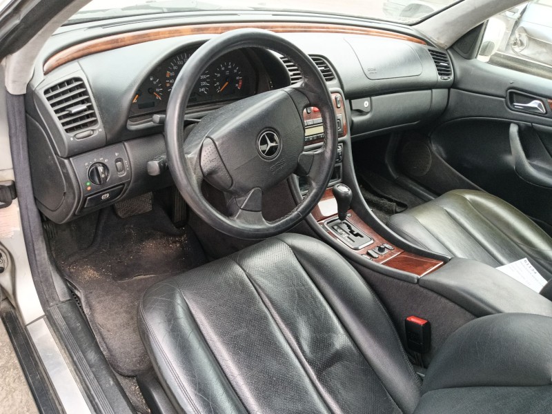 mercedes-benz clk (c208) del año 1998