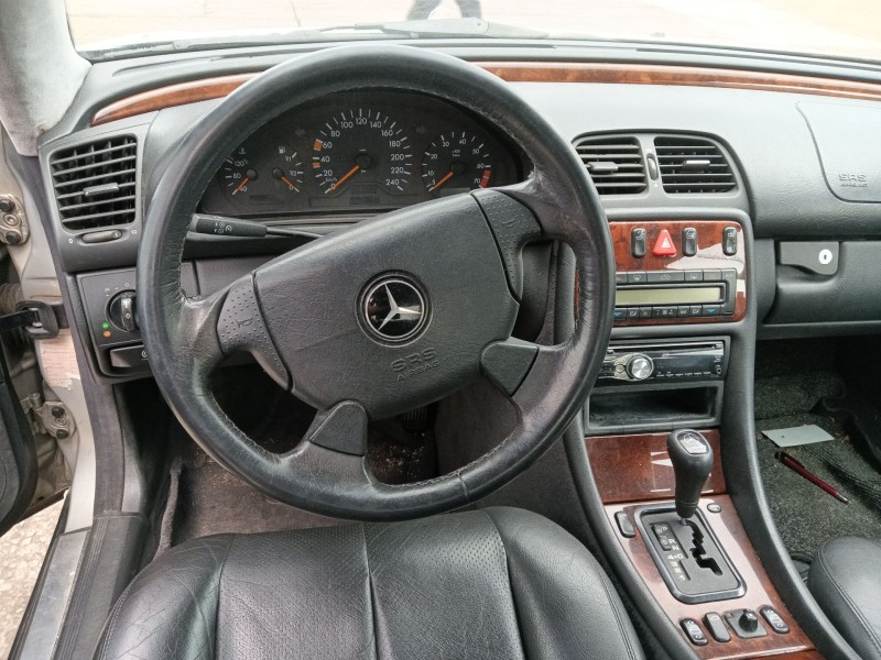 mercedes-benz clk (c208) del año 1998