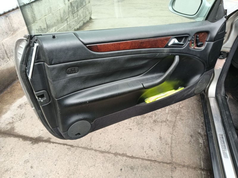 mercedes-benz clk (c208) del año 1998