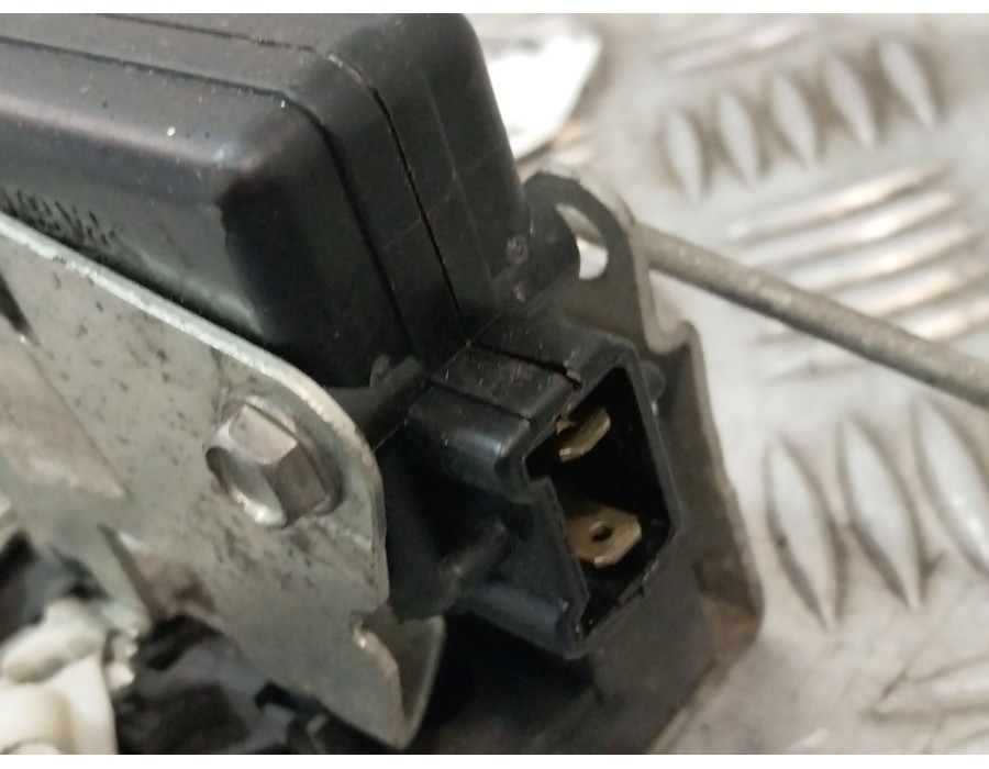 Recambio de cerradura puerta trasera derecha para dacia logan mcv (ks_) 1.5 dci (ks0w) referencia OEM IAM 6001547508  