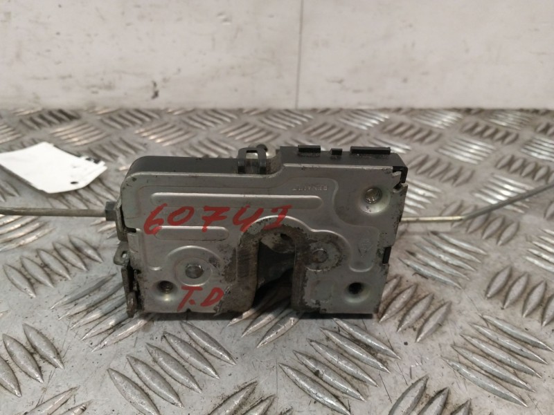 Recambio de cerradura puerta trasera derecha para dacia logan mcv (ks_) 1.5 dci (ks0w) referencia OEM IAM 6001547508  