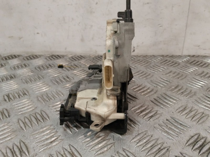 Recambio de cerradura puerta trasera derecha para seat altea xl (5p5, 5p8) 1.6 tdi referencia OEM IAM 7L0839016D  