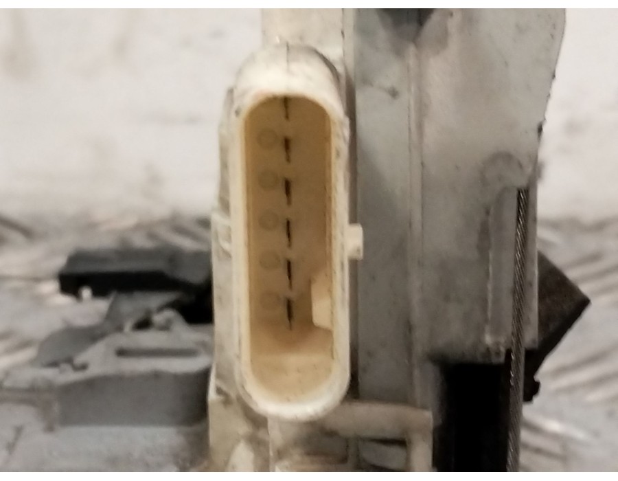 Recambio de cerradura puerta trasera derecha para seat altea xl (5p5, 5p8) 1.6 tdi referencia OEM IAM 7L0839016D  