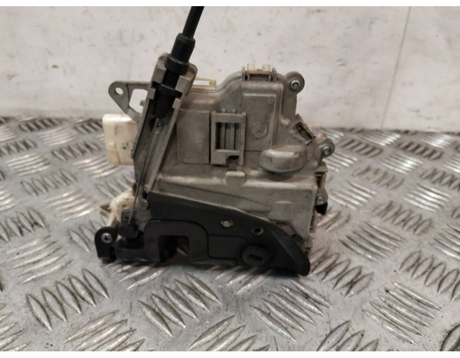 Recambio de cerradura puerta trasera derecha para seat altea xl (5p5, 5p8) 1.6 tdi referencia OEM IAM 7L0839016D  