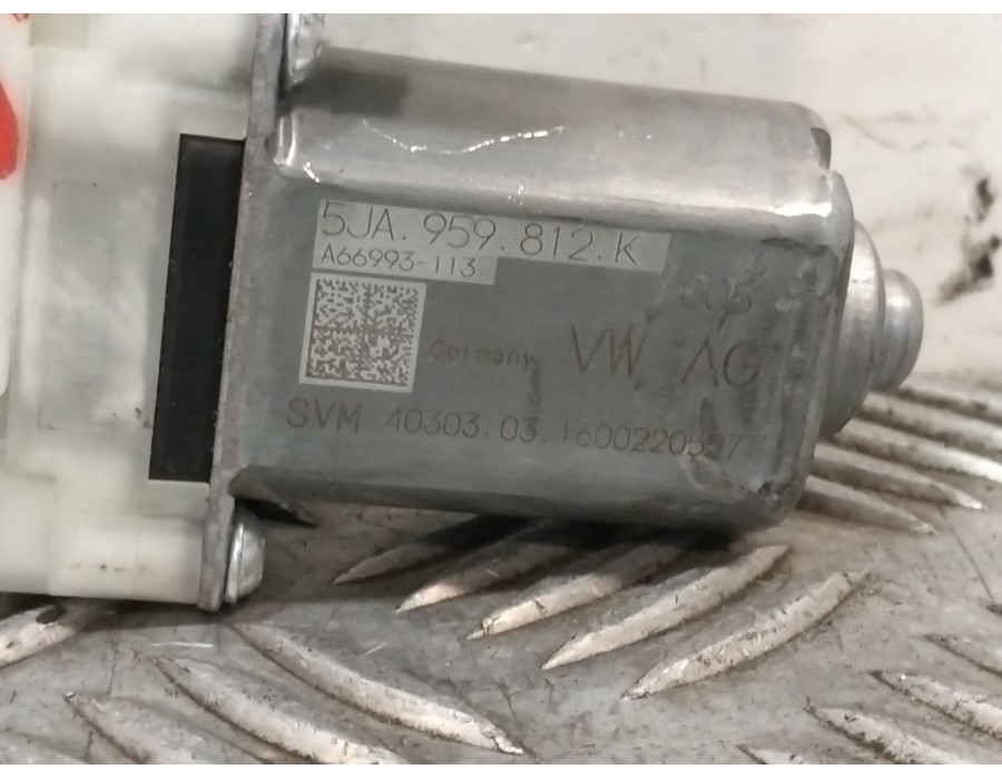 Recambio de motor elevalunas delantero derecho para skoda fabia iii (nj3) 1.4 tdi referencia OEM IAM 5JA959812K  