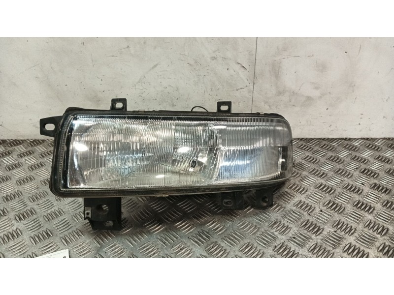 Recambio de faro izquierdo para renault master ii furgoneta (fd) 1.9 dci 80 referencia OEM IAM 38210748  