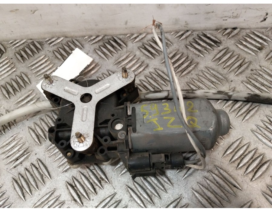 Recambio de elevalunas delantero izquierdo para renault master ii furgoneta (fd) 1.9 dci 80 referencia OEM IAM 7700351294  