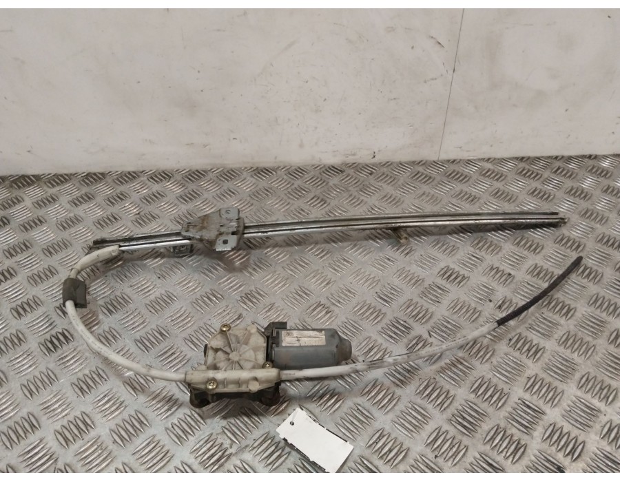 Recambio de elevalunas delantero izquierdo para renault master ii furgoneta (fd) 1.9 dci 80 referencia OEM IAM 7700351294  