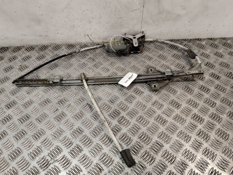 Recambio de elevalunas delantero derecho para renault master ii furgoneta (fd) 1.9 dci 80 referencia OEM IAM 0850212  
