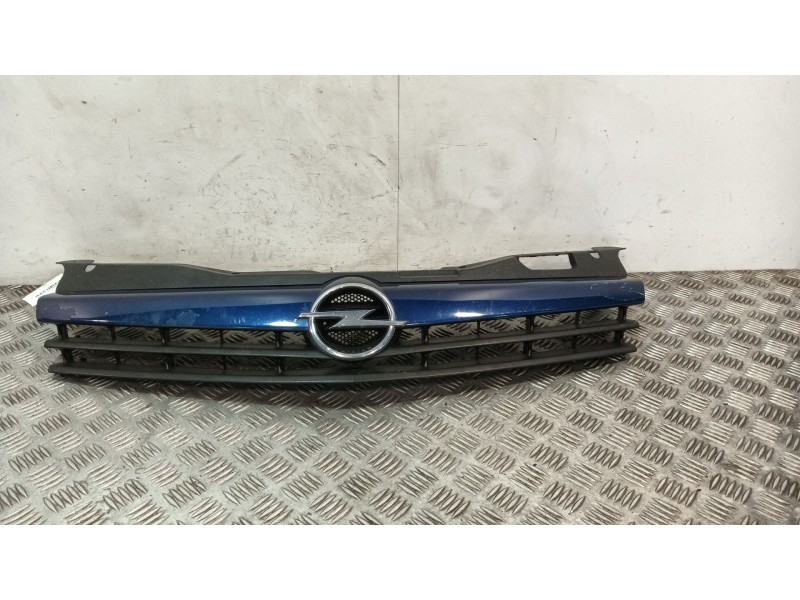 Recambio de rejilla delantera para opel astra h gtc (a04) 1.7 cdti (l08) referencia OEM IAM 491088395  