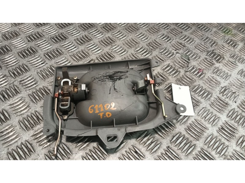 Recambio de maneta interior lateral derecha para kia carnival ii (gq) 2.9 crdi referencia OEM IAM K53A72330  