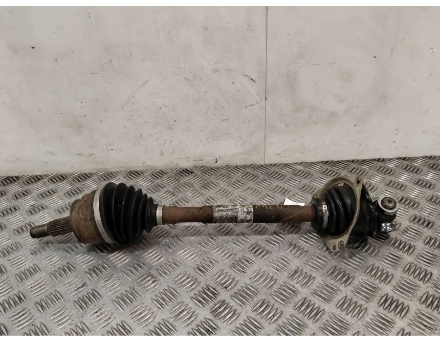 Recambio de transmision delantera izquierda para renault master ii furgoneta (fd) 1.9 dci 80 referencia OEM IAM 7711135278  