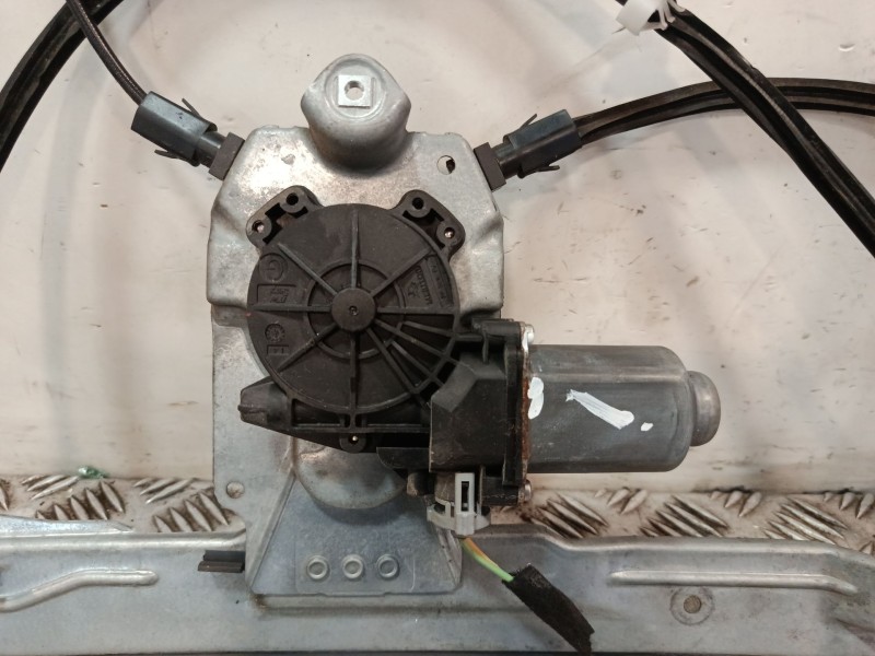 Recambio de elevalunas delantero derecho para renault clio iii referencia OEM IAM 981287202  