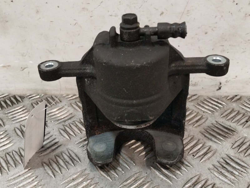 Recambio de pinza freno delantera derecha para hyundai i20 referencia OEM IAM 58190C8A00 58130C8000 