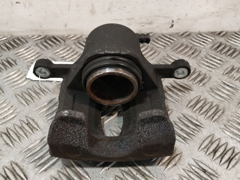 Recambio de pinza freno delantera derecha para hyundai i20 referencia OEM IAM 58190C8A00 58130C8000 