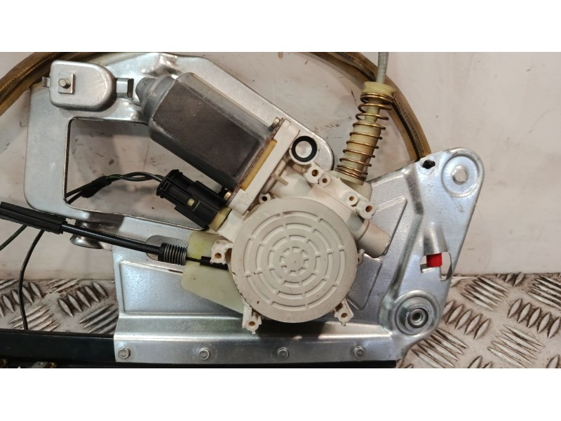 Recambio de elevalunas delantero derecho para bmw 5 (e39) 525 i referencia OEM IAM 8252392  