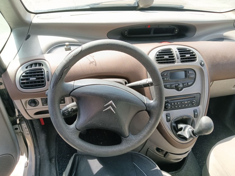 citroën xsara picasso (n68) del año 2004