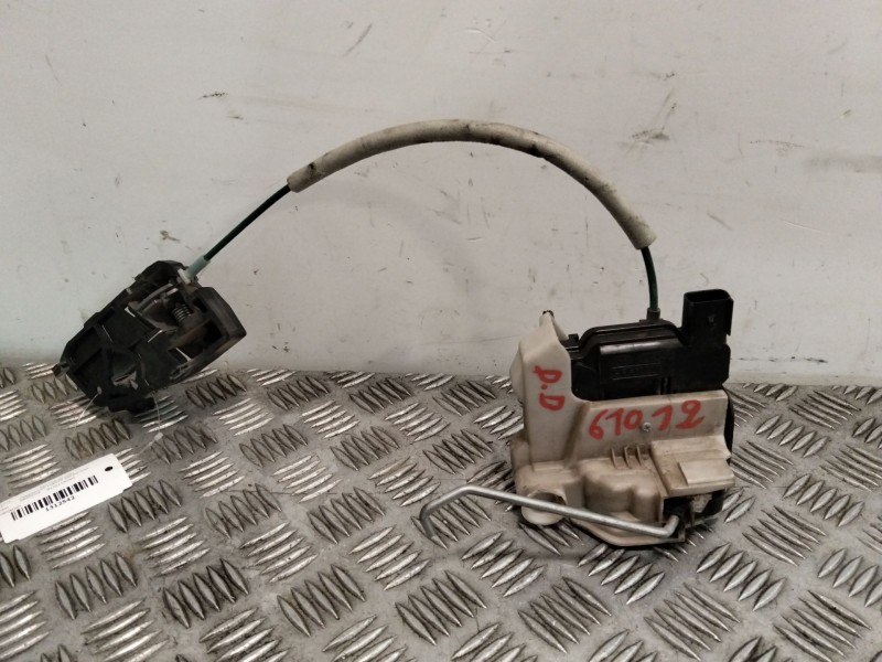 Recambio de cerradura puerta delantera derecha para kia rio iii (ub) 1.25 cvvt referencia OEM IAM 813211W060  