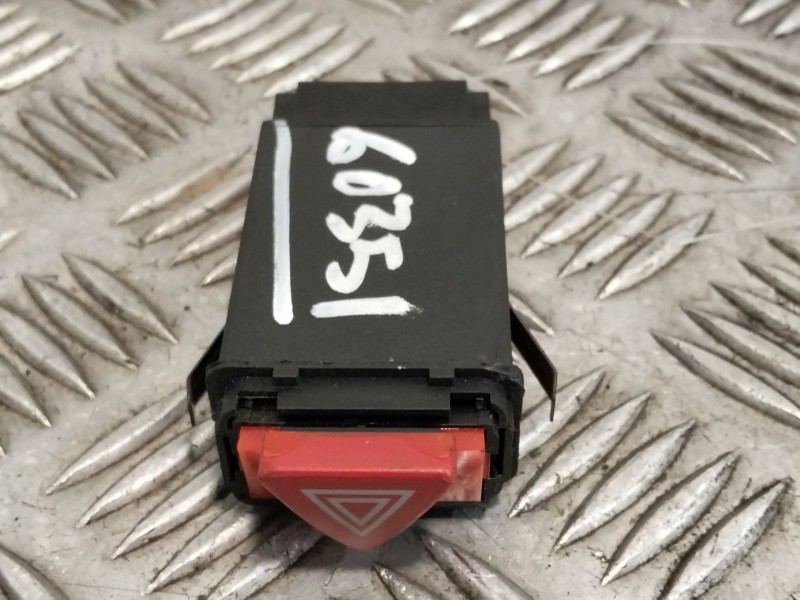 Recambio de interruptor warning para audi a4 b5 (8d2) 1.8 t referencia OEM IAM 8D0941509  