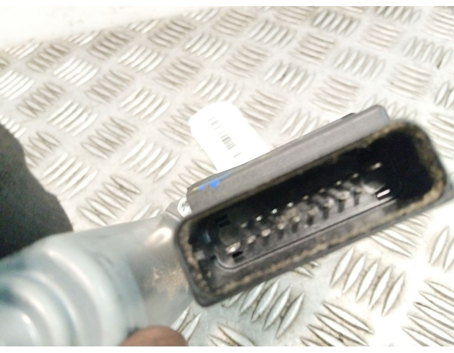Recambio de motor elevalunas trasero derecho para volkswagen golf vi (5k1) 1.6 tdi referencia OEM IAM 5K0959704C  