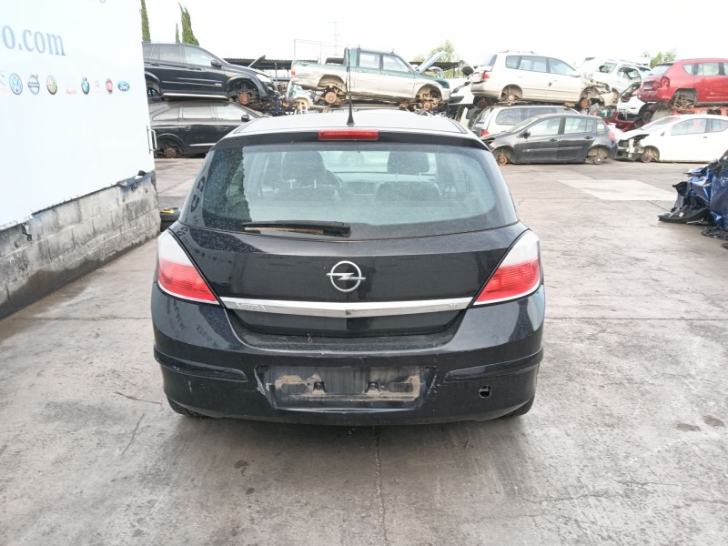 opel astra h (a04) del año 2004