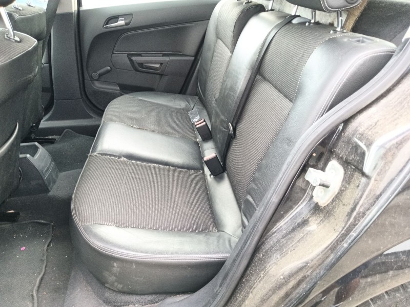 opel astra h (a04) del año 2004