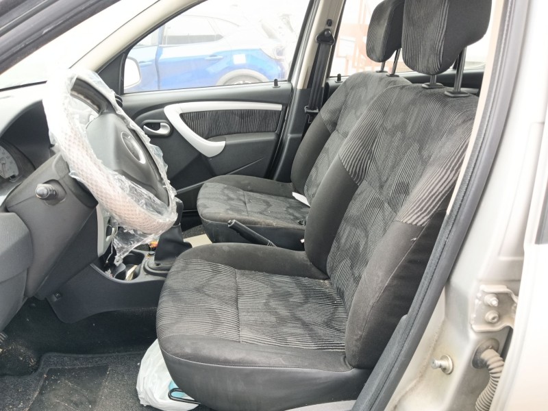 dacia sandero (bs_) del año 2011