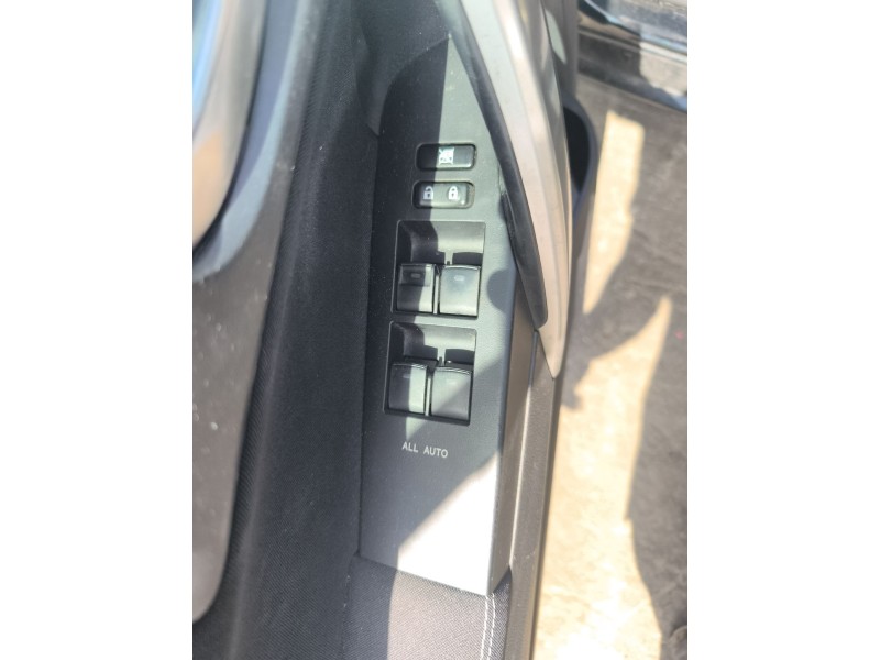 Recambio de mando elevalunas delantero izquierdo para toyota auris (_e18_) 1.6 (zre181_, zre185_) referencia OEM IAM 8482002340 