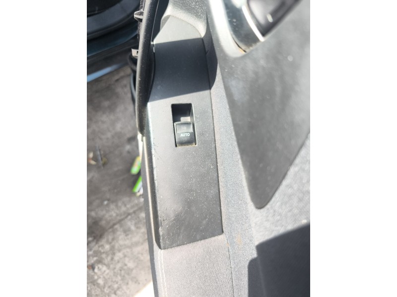 Recambio de mando elevalunas delantero derecho para toyota auris (_e18_) 1.6 (zre181_, zre185_) referencia OEM IAM 848100D030  