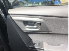 Recambio de maneta interior trasera derecha para toyota auris (_e18_) 1.6 (zre181_, zre185_) referencia OEM IAM 6920502330C0  