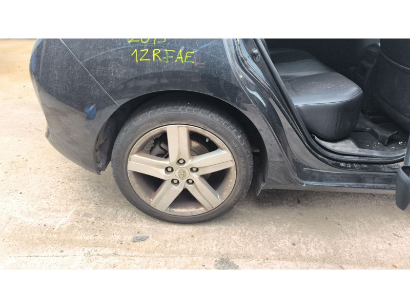 Recambio de paso de rueda trasero derecho para toyota auris (_e18_) 1.6 (zre181_, zre185_) referencia OEM IAM 6563702080  