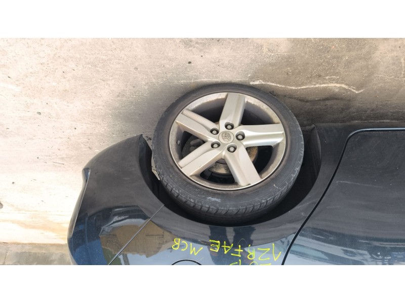 Recambio de paso de rueda trasero izquierdo para toyota auris (_e18_) 1.6 (zre181_, zre185_) referencia OEM IAM 6563802080  