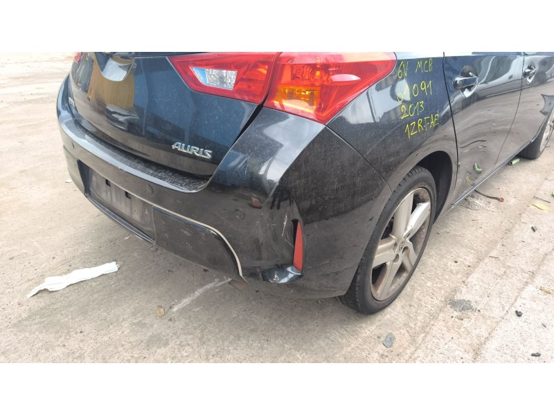Recambio de paragolpes trasero para toyota auris (_e18_) 1.6 (zre181_, zre185_) referencia OEM IAM 5215902997  