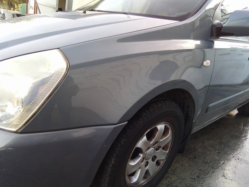 Recambio de aleta delantera izquierda para kia carnival 2.9 crdi cat referencia OEM IAM 0K52Y52211  