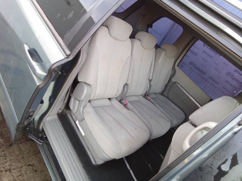 Recambio de asientos traseros para kia carnival 2.9 crdi cat referencia OEM IAM 4701558  