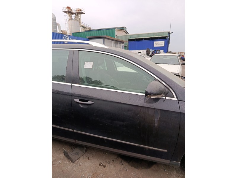 Recambio de puerta delantera derecha para volkswagen passat variant (3c5) referencia OEM IAM 3C4831056J  