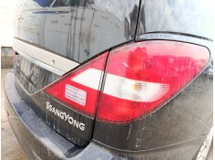Recambio de piloto trasero derecho para ssangyong rodius referencia OEM IAM 8360221  