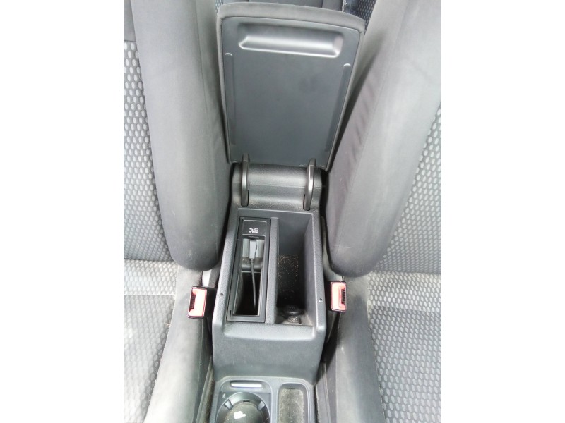 Recambio de apoyabrazos central para volkswagen tiguan (5n1) 2.0 tdi referencia OEM IAM 5N1863243C  