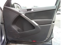 Recambio de guarnecido puerta delantera derecha para volkswagen tiguan (5n1) 2.0 tdi referencia OEM IAM 5N0867012  