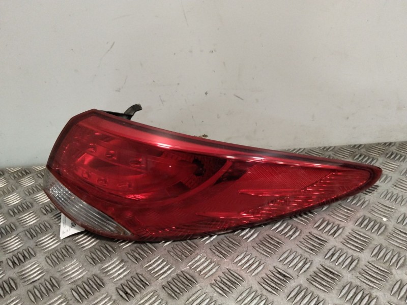 Recambio de piloto trasero derecho para hyundai ix35 (lm, el, elh) 1.7 crdi referencia OEM IAM 924022Y000  