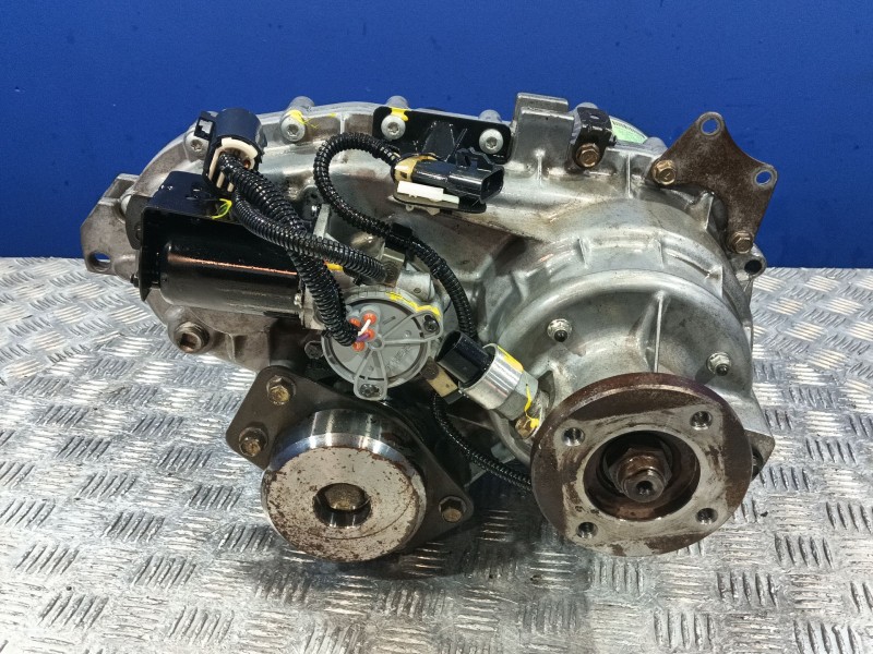 Recambio de caja transfer para kia sorento i (jc) 2.5 crdi referencia OEM IAM 473003C100  